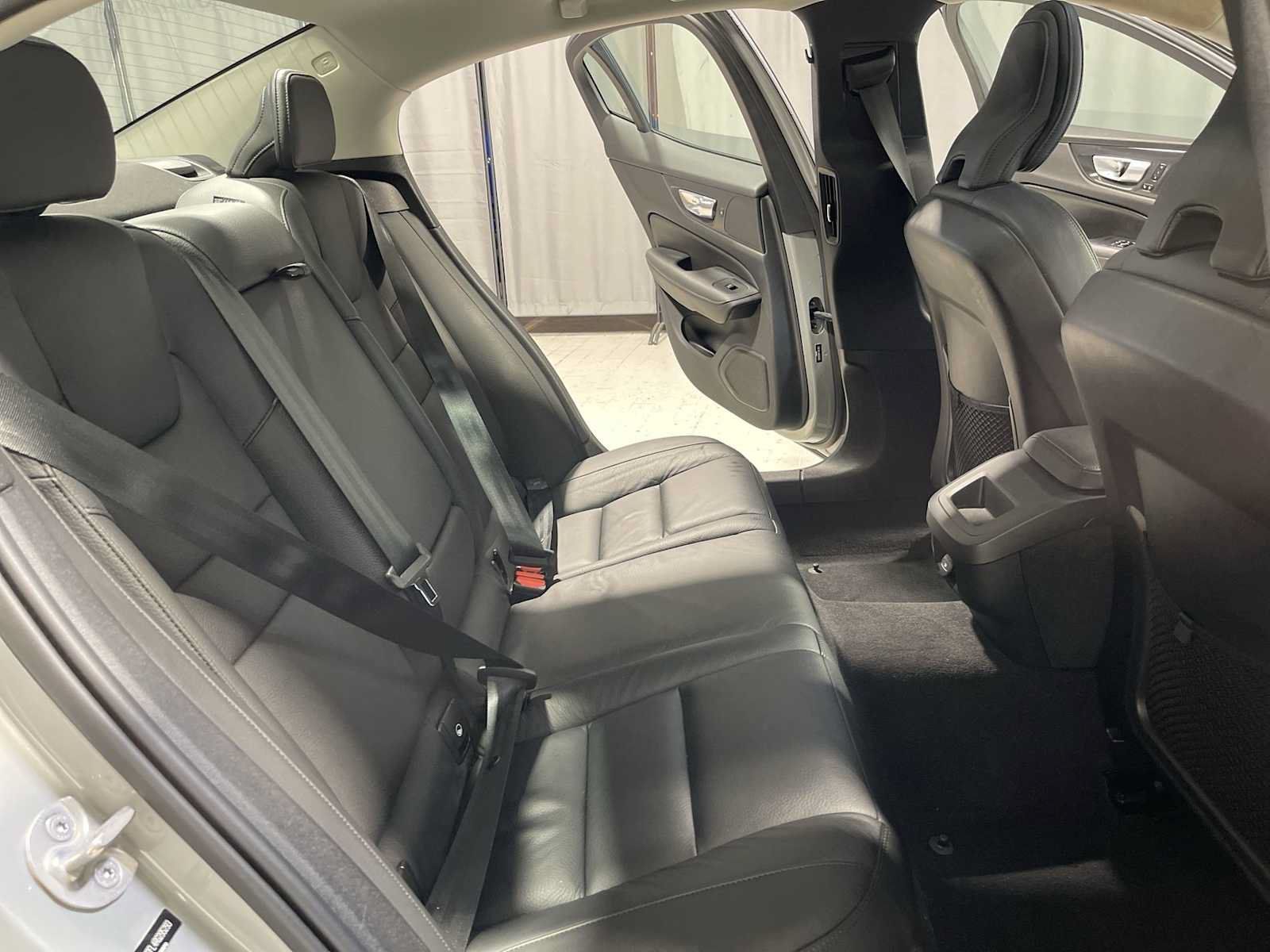 Used 2024 Volvo S60 B5 Plus FWD image 13