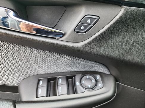 Used 2024 Chevrolet TrailBlazer LT w/ Convenience Package FWD image 39