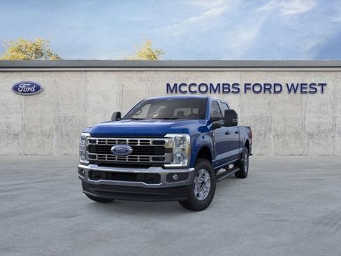 New 2026 Ford F250 XLT w/ FX4 Off-Road Package AWD/4WD image 3