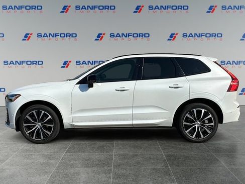 Used 2023 Volvo XC60 B5 Plus w/ Climate Package FWD image 2