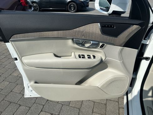 Used 2023 Volvo XC90 B5 Plus w/ Protection Package Premier AWD/4WD image 6