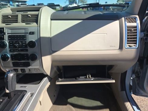 Used 2009 Mercury Mariner 2WD image 28