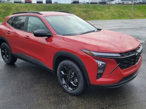 New 2026 Chevrolet Trax LT w/ Driver Confidence Package FWD image 16