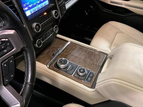 Certified 2020 Ford Expedition Platinum AWD/4WD image 16