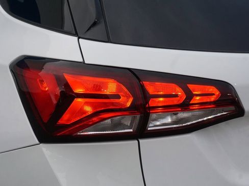 Used 2024 Chevrolet Equinox LS w/ LS Convenience Package FWD image 30