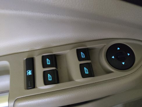 Used 2017 Ford Escape SE FWD image 27