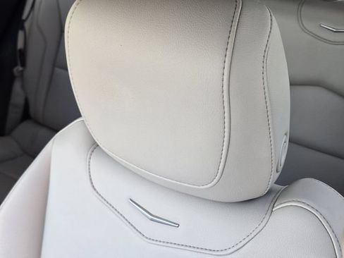 Used 2019 Cadillac XT4 Luxury FWD image 14