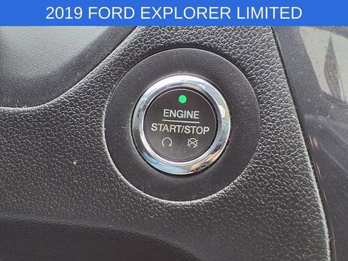 Used 2019 Ford Explorer Limited w/ Limited Luxury Package FWD image 15
