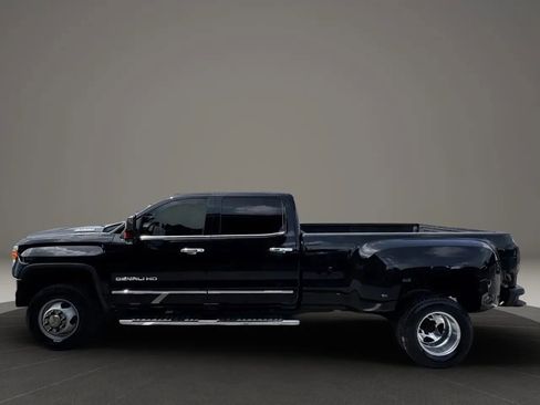 Used 2018 GMC Sierra 3500 Denali w/ Duramax Plus Package image 4