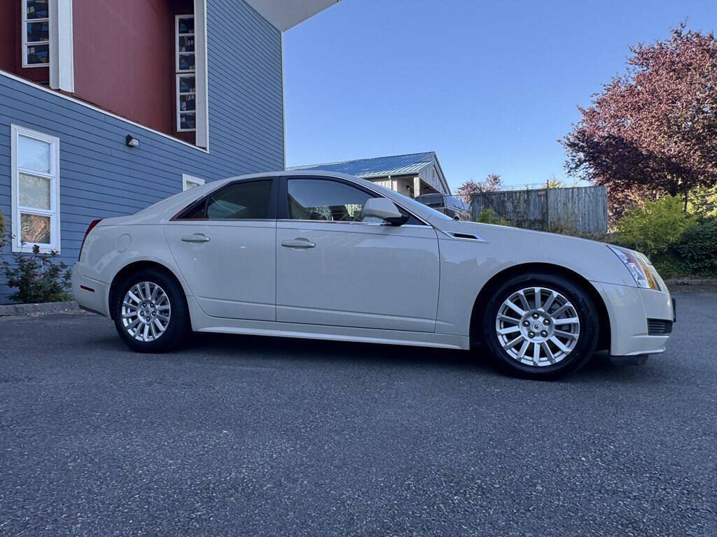 Used 2011 Cadillac CTS Luxury AWD/4WD image 2