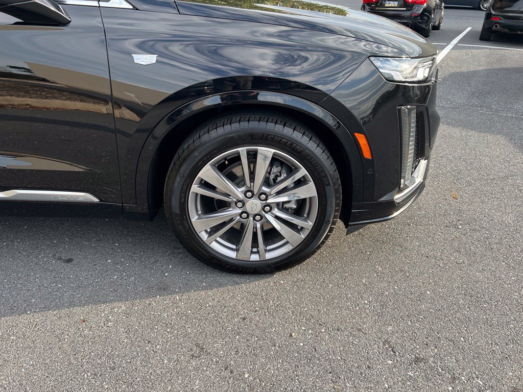 Used 2024 Cadillac XT6 Premium Luxury w/ Technology Package AWD/4WD image 40
