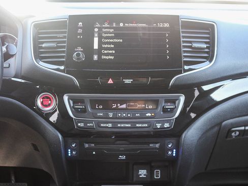 Certified 2022 Honda Pilot Black Edition image 14