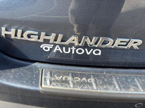 Used 2018 Toyota Highlander Limited Platinum AWD/4WD image 32