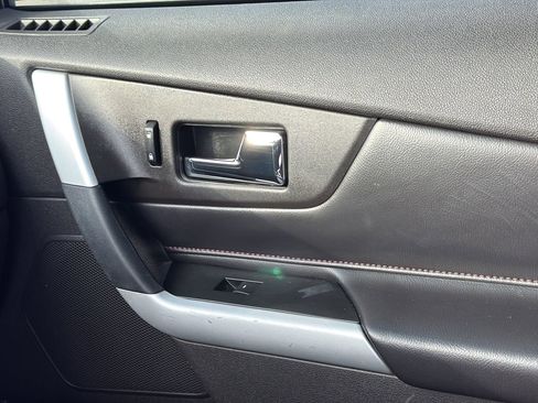 Used 2013 Ford Edge Limited FWD image 23