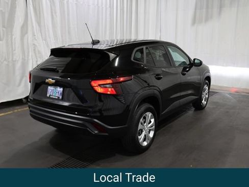 Used 2024 Chevrolet Trax LS FWD image 3