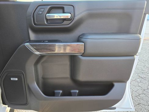 Used 2022 Chevrolet Silverado 1500 LTZ w/ LTZ Premium Package AWD/4WD image 44