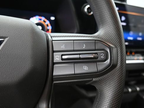 Used 2025 Chevrolet Colorado Trail Boss image 6