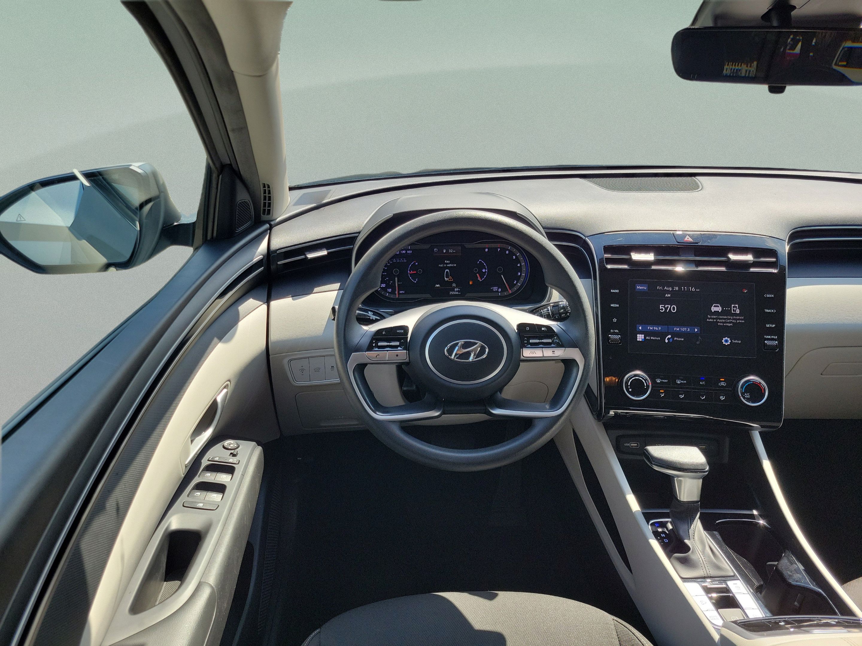 Used 2023 Hyundai Tucson SEL FWD image 10