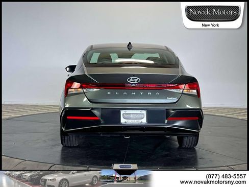 Used 2025 Hyundai Elantra Limited FWD image 7