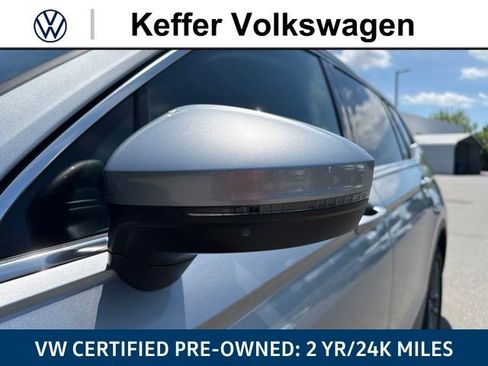 Certified 2023 Volkswagen Tiguan SE FWD image 12
