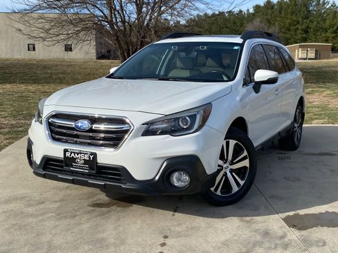 Used 2018 Subaru Outback 3.6R Limited image 1