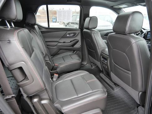 Used 2023 Chevrolet Traverse RS image 16