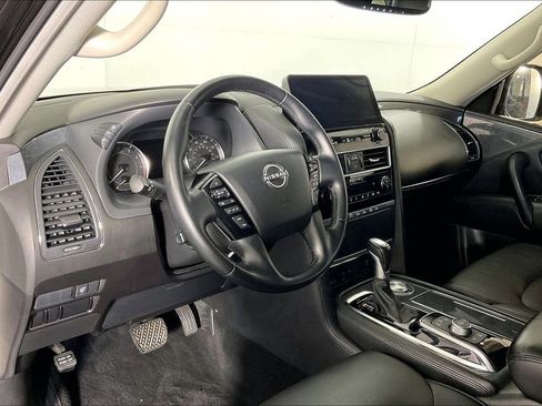 Used 2024 Nissan Armada SV RWD image 18