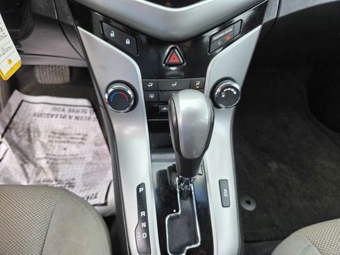 Used 2012 Chevrolet Cruze LT FWD image 14