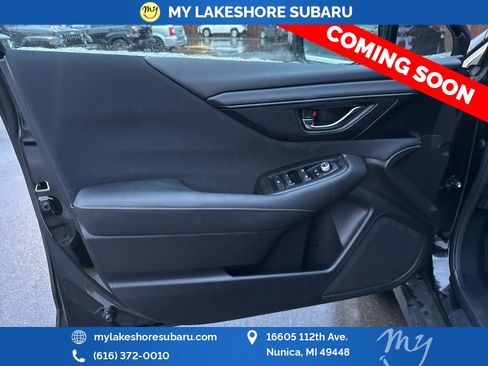 Used 2025 Subaru Outback Premium image 9