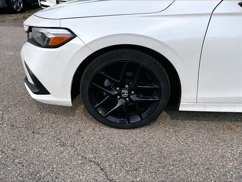 Used 2023 Honda Civic Sport image 4