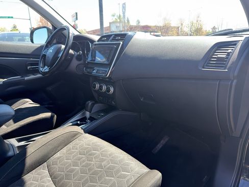 Used 2020 Mitsubishi Outlander Sport ES AWD/4WD image 20