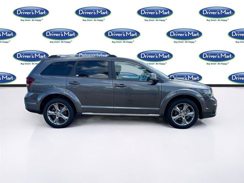Used 2017 Dodge Journey Crossroad FWD image 8