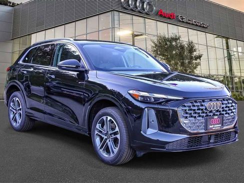 New 2025 Audi Q5 Premium image 5