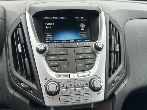 Used 2015 Chevrolet Equinox LT w/ Driver Convenience Package FWD image 11