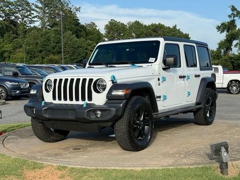 Used 2021 Jeep Wrangler Unlimited Sport AWD/4WD image 3