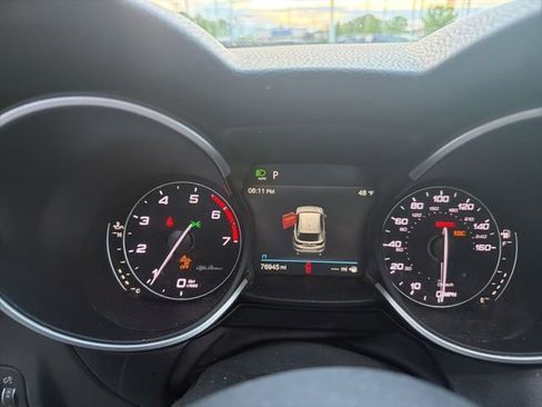 Used 2022 Alfa Romeo Stelvio Ti w/ Active Assist Plus Package AWD/4WD image 14