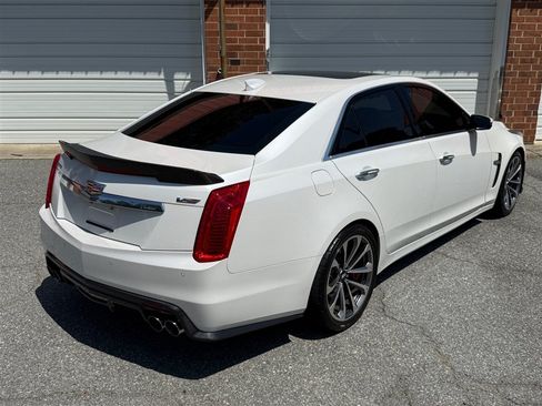 Used 2016 Cadillac CTS V w/ Carbon Fiber Package RWD image 36