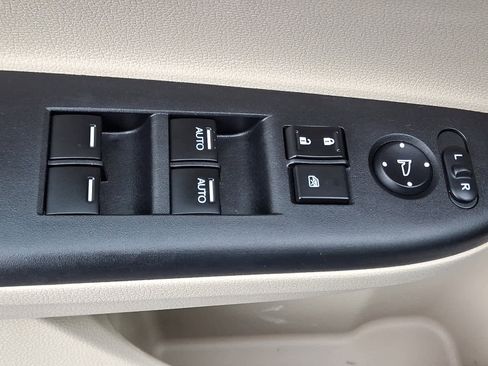 Used 2013 Honda Accord EX-L image 25