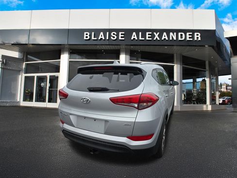 Used 2018 Hyundai Tucson SEL Plus w/ Cargo Package AWD/4WD image 3