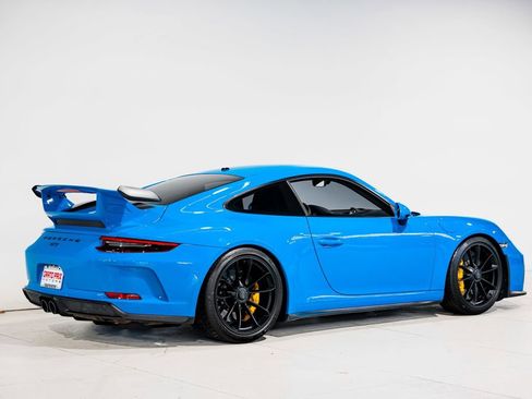 Used 2018 Porsche 911 GT3 RWD image 3