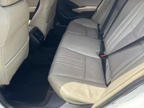 Used 2018 Honda Accord Touring image 11
