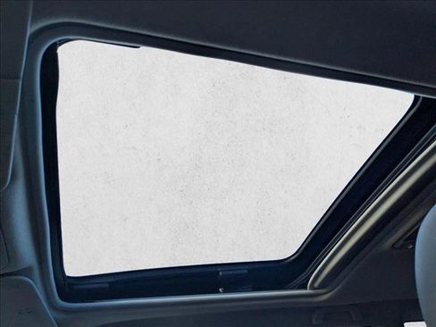 Used 2011 Subaru Forester 2.5X Limited image 17