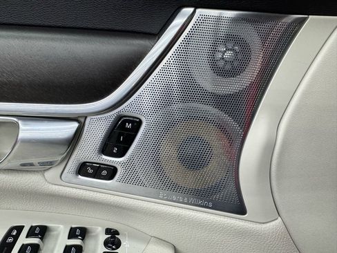 Used 2017 Volvo V90 T6 Cross Country image 22