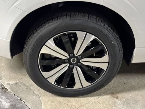 New 2025 Volvo XC60 T8 Core w/ Protection Package Premier AWD/4WD image 7