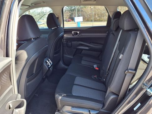 New 2026 Kia Sorento LX FWD image 4