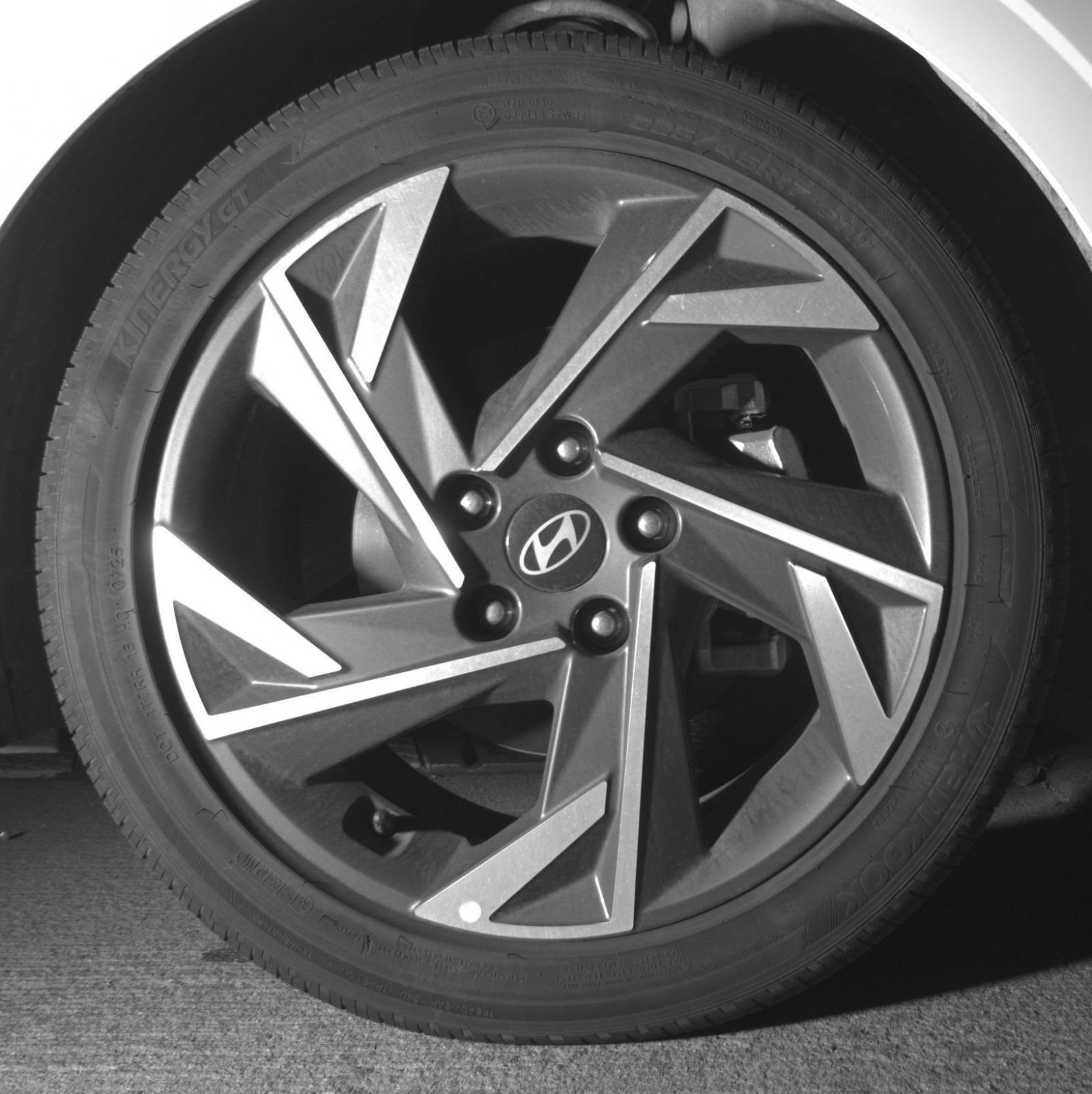 Used 2025 Hyundai Elantra SEL FWD image 15