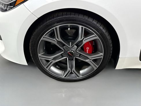 Used 2019 Kia Stinger GT2 image 37