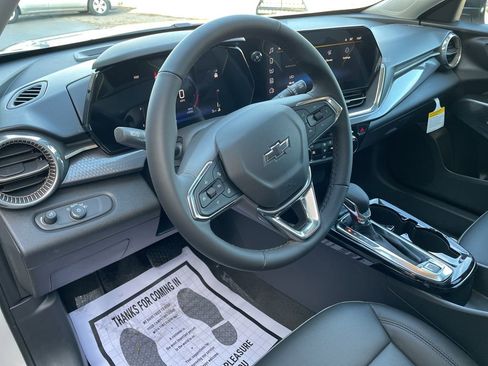 New 2026 Chevrolet Trax ACTIV w/ Sunroof Package image 11