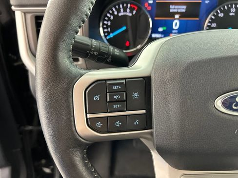 Used 2022 Ford Expedition XLT AWD/4WD image 16
