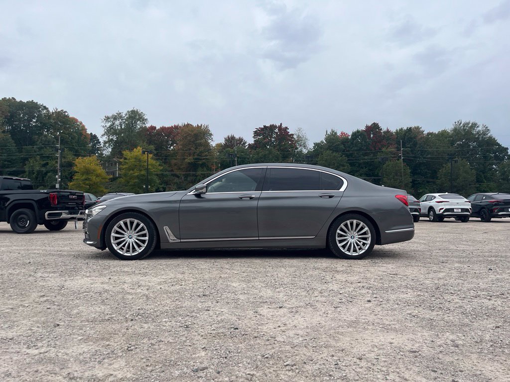 Used 2016 BMW 740i RWD image 17